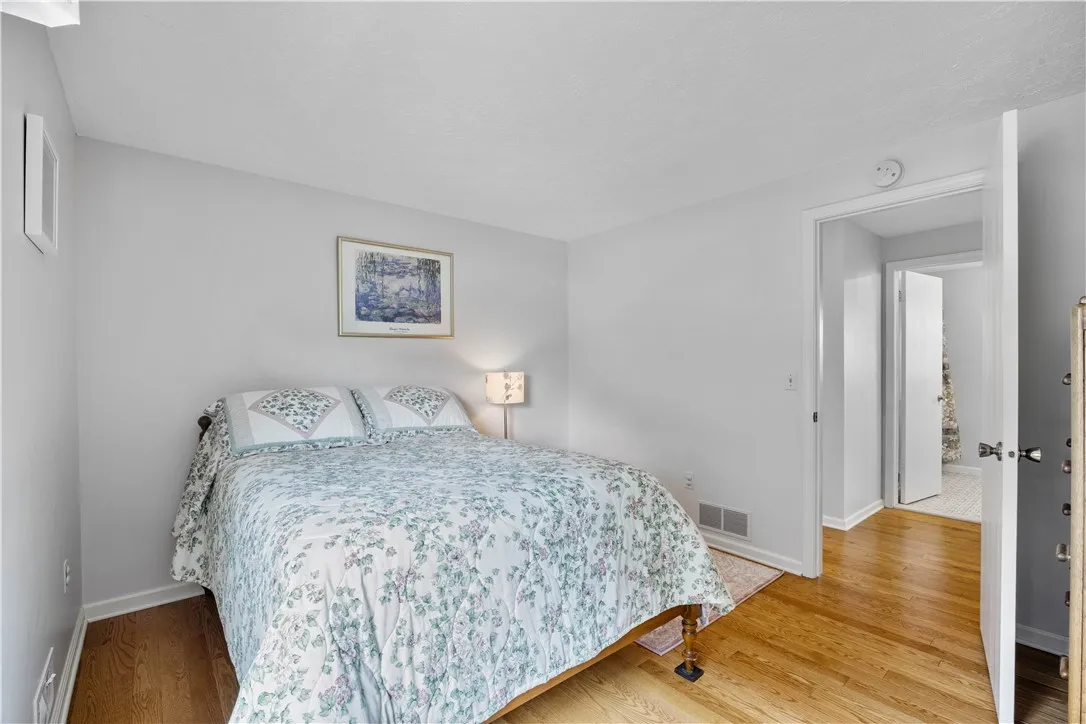 30 Olde Tavern Circle, Greece, New York 14612, Greece, New York 14612, 4 Bedrooms Bedrooms, 10 Rooms Rooms,2 BathroomsBathrooms,Residential,For Sale,30 Olde Tavern Circle, Greece, New York 14612,R1620407