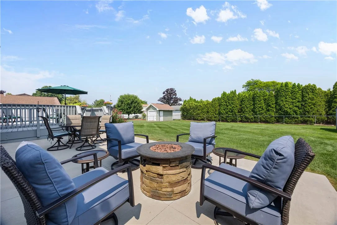 30 Olde Tavern Circle, Greece, New York 14612, Greece, New York 14612, 4 Bedrooms Bedrooms, 10 Rooms Rooms,2 BathroomsBathrooms,Residential,For Sale,30 Olde Tavern Circle, Greece, New York 14612,R1620407