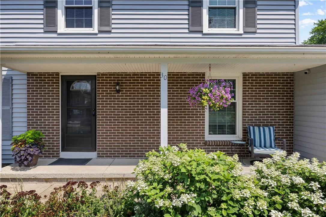 30 Olde Tavern Circle, Greece, New York 14612, Greece, New York 14612, 4 Bedrooms Bedrooms, 10 Rooms Rooms,2 BathroomsBathrooms,Residential,For Sale,30 Olde Tavern Circle, Greece, New York 14612,R1620407