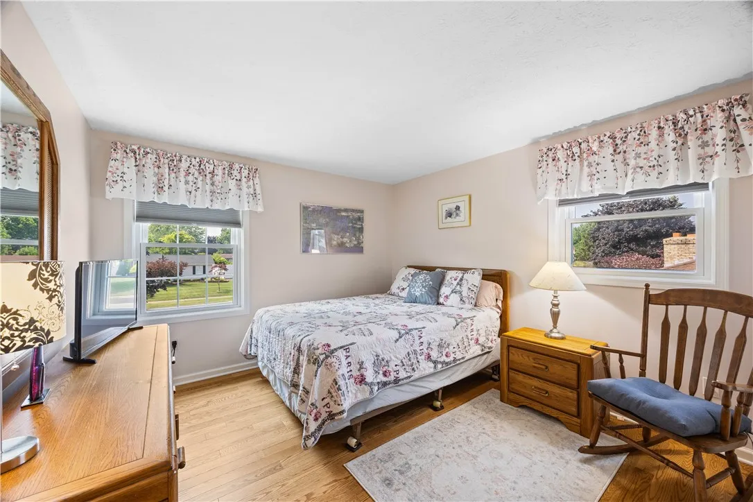 30 Olde Tavern Circle, Greece, New York 14612, Greece, New York 14612, 4 Bedrooms Bedrooms, 10 Rooms Rooms,2 BathroomsBathrooms,Residential,For Sale,30 Olde Tavern Circle, Greece, New York 14612,R1620407