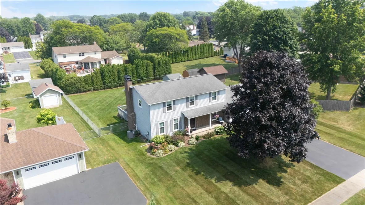 30 Olde Tavern Circle, Greece, New York 14612, Greece, New York 14612, 4 Bedrooms Bedrooms, 10 Rooms Rooms,2 BathroomsBathrooms,Residential,For Sale,30 Olde Tavern Circle, Greece, New York 14612,R1620407