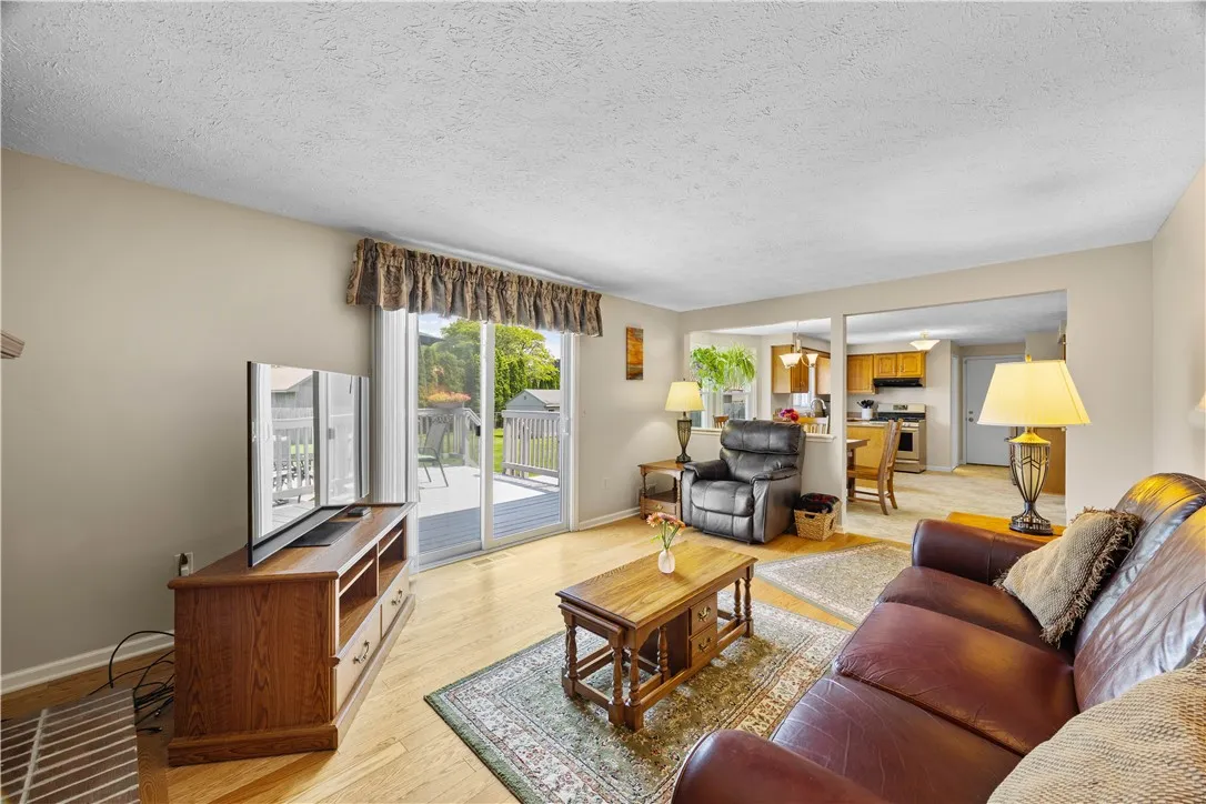 30 Olde Tavern Circle, Greece, New York 14612, Greece, New York 14612, 4 Bedrooms Bedrooms, 10 Rooms Rooms,2 BathroomsBathrooms,Residential,For Sale,30 Olde Tavern Circle, Greece, New York 14612,R1620407