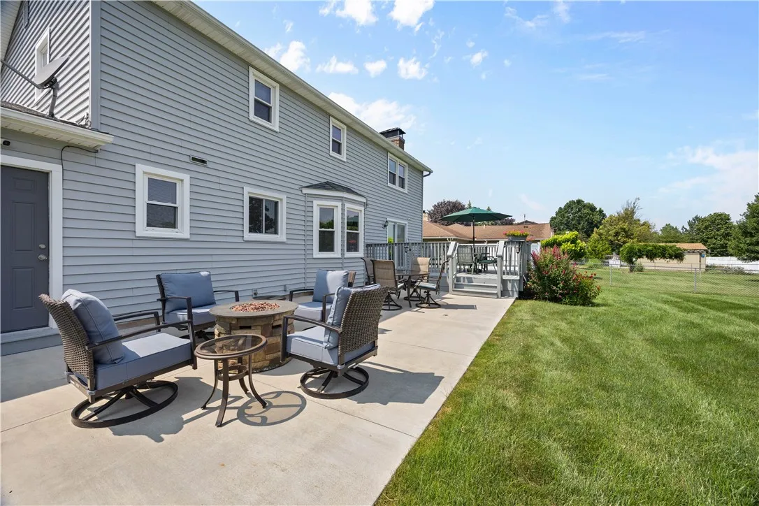 30 Olde Tavern Circle, Greece, New York 14612, Greece, New York 14612, 4 Bedrooms Bedrooms, 10 Rooms Rooms,2 BathroomsBathrooms,Residential,For Sale,30 Olde Tavern Circle, Greece, New York 14612,R1620407