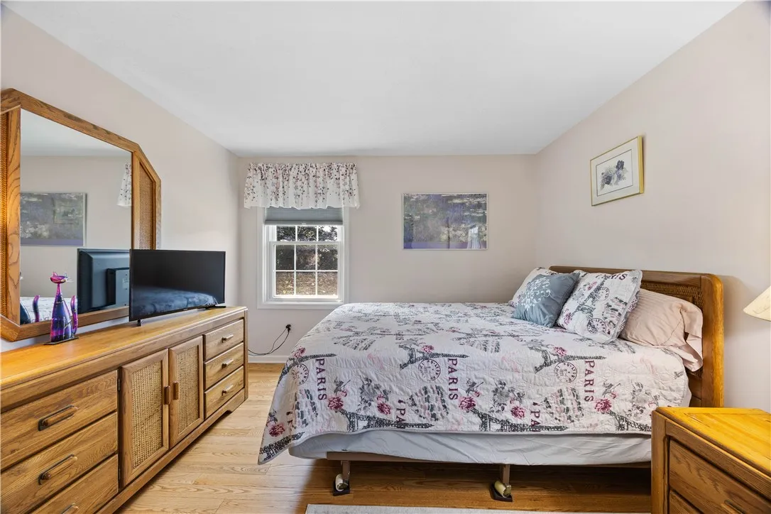 30 Olde Tavern Circle, Greece, New York 14612, Greece, New York 14612, 4 Bedrooms Bedrooms, 10 Rooms Rooms,2 BathroomsBathrooms,Residential,For Sale,30 Olde Tavern Circle, Greece, New York 14612,R1620407