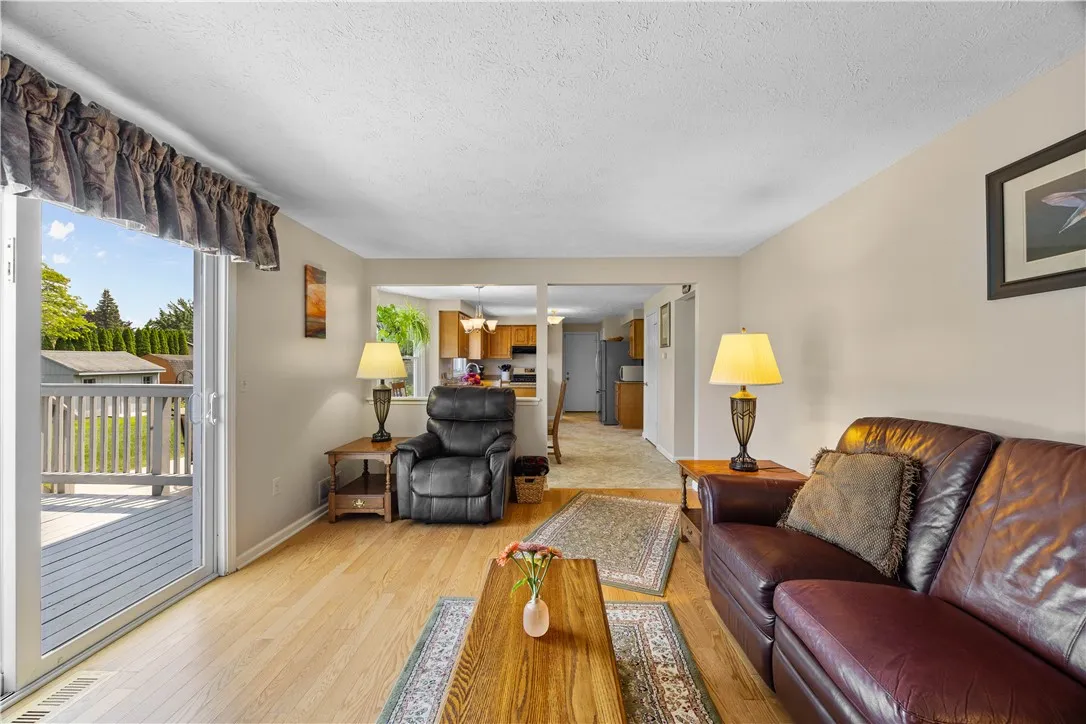30 Olde Tavern Circle, Greece, New York 14612, Greece, New York 14612, 4 Bedrooms Bedrooms, 10 Rooms Rooms,2 BathroomsBathrooms,Residential,For Sale,30 Olde Tavern Circle, Greece, New York 14612,R1620407