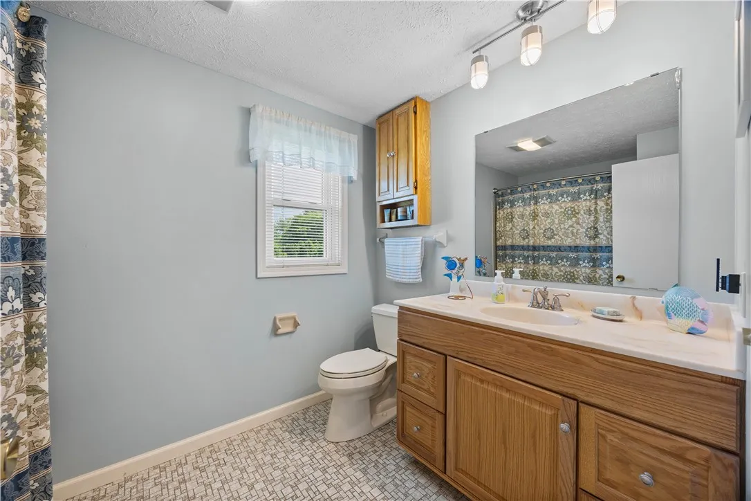 30 Olde Tavern Circle, Greece, New York 14612, Greece, New York 14612, 4 Bedrooms Bedrooms, 10 Rooms Rooms,2 BathroomsBathrooms,Residential,For Sale,30 Olde Tavern Circle, Greece, New York 14612,R1620407