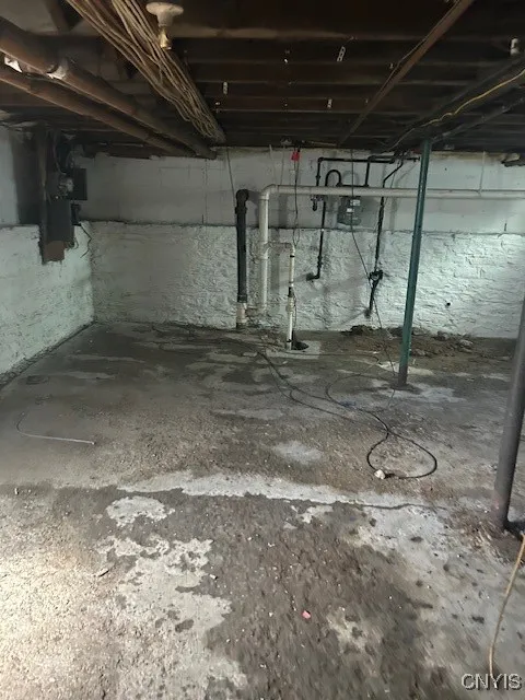 80 East Utica Street, Oswego, New York 13126, Oswego, New York 13126, 5 Bedrooms Bedrooms, 9 Rooms Rooms,2 BathroomsBathrooms,Residential,For Sale,80 East Utica Street, Oswego, New York 13126,S1613854