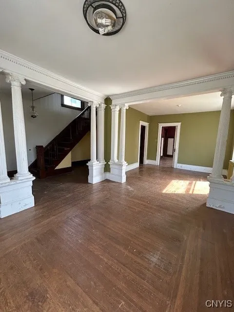 80 East Utica Street, Oswego, New York 13126, Oswego, New York 13126, 5 Bedrooms Bedrooms, 9 Rooms Rooms,2 BathroomsBathrooms,Residential,For Sale,80 East Utica Street, Oswego, New York 13126,S1613854