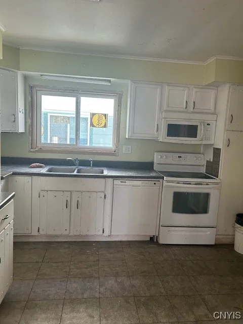 80 East Utica Street, Oswego, New York 13126, Oswego, New York 13126, 5 Bedrooms Bedrooms, 9 Rooms Rooms,2 BathroomsBathrooms,Residential,For Sale,80 East Utica Street, Oswego, New York 13126,S1613854