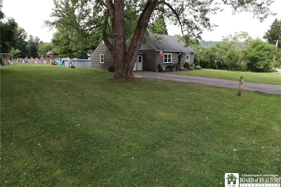 6554 Sherwood Lane, Boston, New York 14025, Boston, New York 14025, 3 Bedrooms Bedrooms, 6 Rooms Rooms,1 BathroomBathrooms,Residential,For Sale,6554 Sherwood Lane, Boston, New York 14025,R1622498