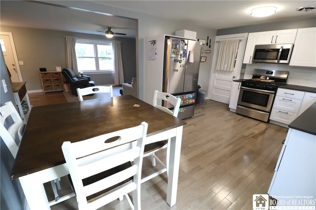 6554 Sherwood Lane, Boston, New York 14025, Boston, New York 14025, 3 Bedrooms Bedrooms, 6 Rooms Rooms,1 BathroomBathrooms,Residential,For Sale,6554 Sherwood Lane, Boston, New York 14025,R1622498