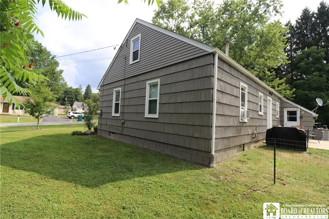 6554 Sherwood Lane, Boston, New York 14025, Boston, New York 14025, 3 Bedrooms Bedrooms, 6 Rooms Rooms,1 BathroomBathrooms,Residential,For Sale,6554 Sherwood Lane, Boston, New York 14025,R1622498