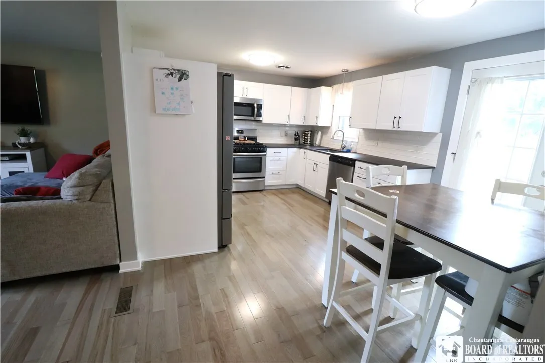 6554 Sherwood Lane, Boston, New York 14025, Boston, New York 14025, 3 Bedrooms Bedrooms, 6 Rooms Rooms,1 BathroomBathrooms,Residential,For Sale,6554 Sherwood Lane, Boston, New York 14025,R1622498
