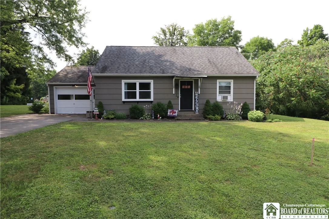 6554 Sherwood Lane, Boston, New York 14025, Boston, New York 14025, 3 Bedrooms Bedrooms, 6 Rooms Rooms,1 BathroomBathrooms,Residential,For Sale,6554 Sherwood Lane, Boston, New York 14025,R1622498