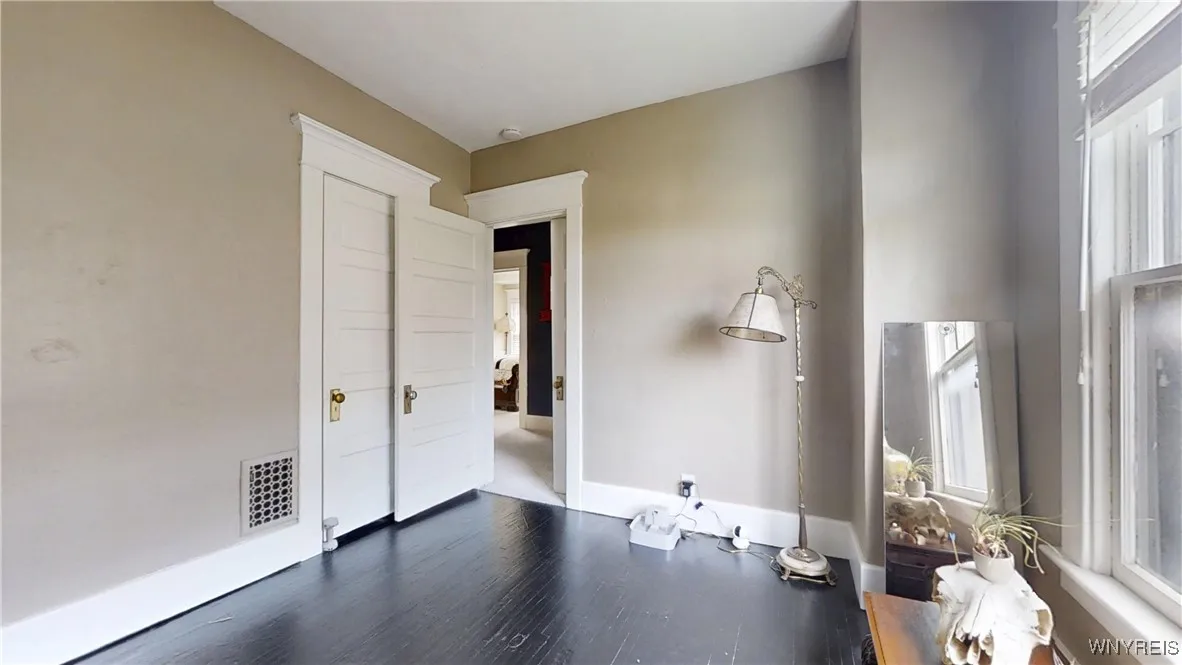 278 Washington Highway, Amherst, New York 14226, Amherst, New York 14226, 3 Bedrooms Bedrooms, 7 Rooms Rooms,1 BathroomBathrooms,Residential,For Sale,278 Washington Highway, Amherst, New York 14226,B1623238