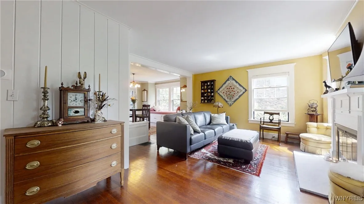 278 Washington Highway, Amherst, New York 14226, Amherst, New York 14226, 3 Bedrooms Bedrooms, 7 Rooms Rooms,1 BathroomBathrooms,Residential,For Sale,278 Washington Highway, Amherst, New York 14226,B1623238