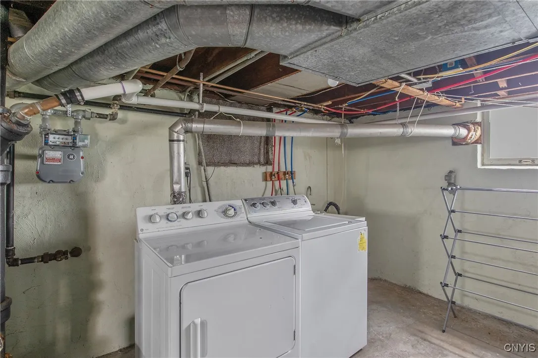 159 Merrell Road, Syracuse, New York 13219, Syracuse, New York 13219, 2 Bedrooms Bedrooms, 6 Rooms Rooms,1 BathroomBathrooms,Residential,For Sale,159 Merrell Road, Syracuse, New York 13219,S1622856
