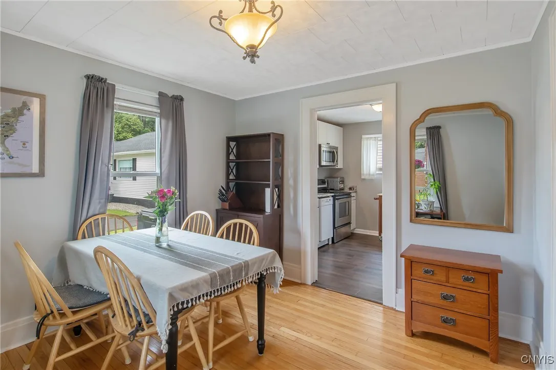 159 Merrell Road, Syracuse, New York 13219, Syracuse, New York 13219, 2 Bedrooms Bedrooms, 6 Rooms Rooms,1 BathroomBathrooms,Residential,For Sale,159 Merrell Road, Syracuse, New York 13219,S1622856