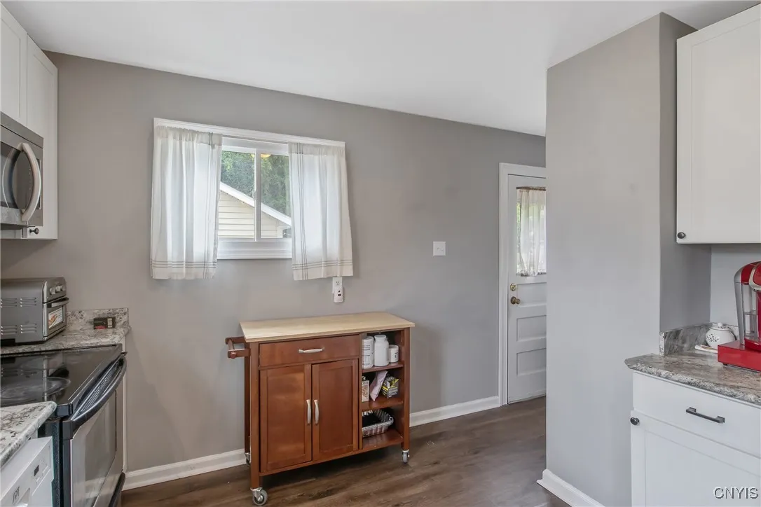159 Merrell Road, Syracuse, New York 13219, Syracuse, New York 13219, 2 Bedrooms Bedrooms, 6 Rooms Rooms,1 BathroomBathrooms,Residential,For Sale,159 Merrell Road, Syracuse, New York 13219,S1622856