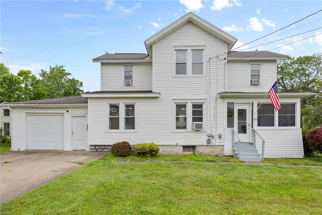 19 Troy Street, Seneca Falls, New York 13148, Seneca Falls, New York 13148, 3 Bedrooms Bedrooms, 7 Rooms Rooms,1 BathroomBathrooms,Residential,For Sale,19 Troy Street, Seneca Falls, New York 13148,R1622627
