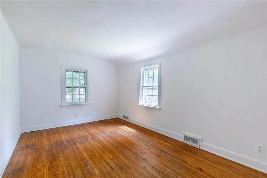 222 Long Meadow Circle, Pittsford, New York 14534, Pittsford, New York 14534, 3 Bedrooms Bedrooms, 8 Rooms Rooms,1 BathroomBathrooms,Residential,For Sale,222 Long Meadow Circle, Pittsford, New York 14534,R1622870
