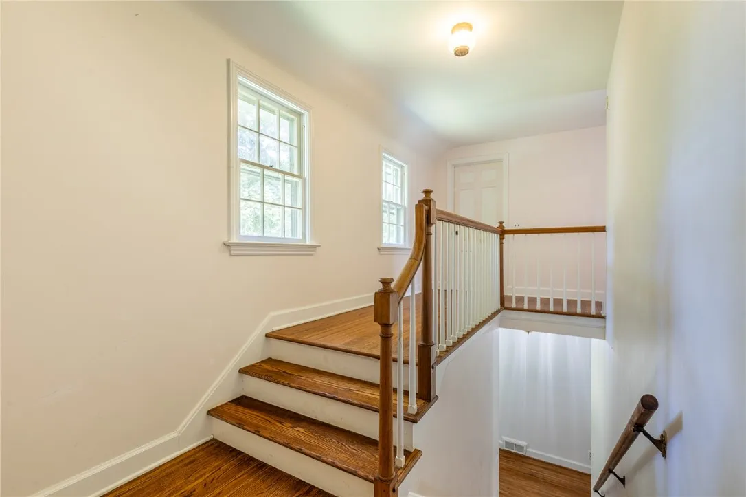 222 Long Meadow Circle, Pittsford, New York 14534, Pittsford, New York 14534, 3 Bedrooms Bedrooms, 8 Rooms Rooms,1 BathroomBathrooms,Residential,For Sale,222 Long Meadow Circle, Pittsford, New York 14534,R1622870