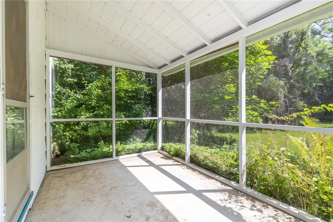 222 Long Meadow Circle, Pittsford, New York 14534, Pittsford, New York 14534, 3 Bedrooms Bedrooms, 8 Rooms Rooms,1 BathroomBathrooms,Residential,For Sale,222 Long Meadow Circle, Pittsford, New York 14534,R1622870
