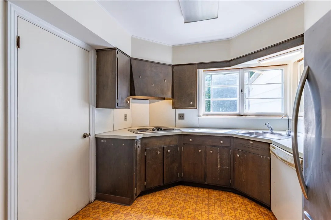222 Long Meadow Circle, Pittsford, New York 14534, Pittsford, New York 14534, 3 Bedrooms Bedrooms, 8 Rooms Rooms,1 BathroomBathrooms,Residential,For Sale,222 Long Meadow Circle, Pittsford, New York 14534,R1622870