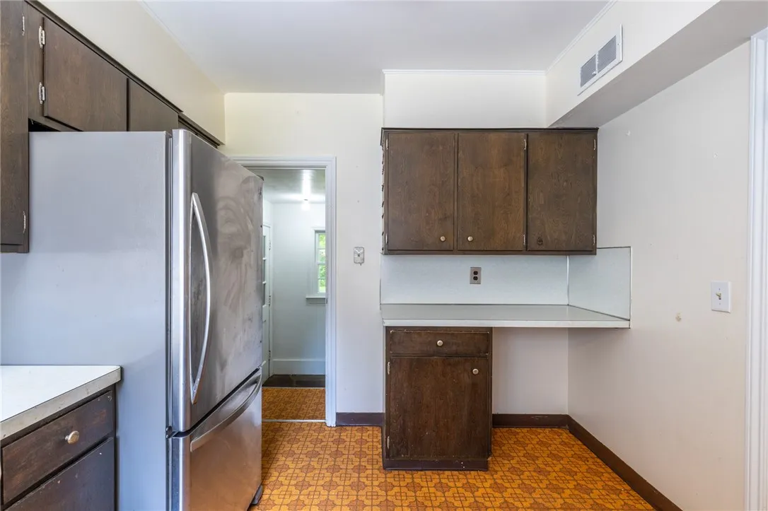 222 Long Meadow Circle, Pittsford, New York 14534, Pittsford, New York 14534, 3 Bedrooms Bedrooms, 8 Rooms Rooms,1 BathroomBathrooms,Residential,For Sale,222 Long Meadow Circle, Pittsford, New York 14534,R1622870