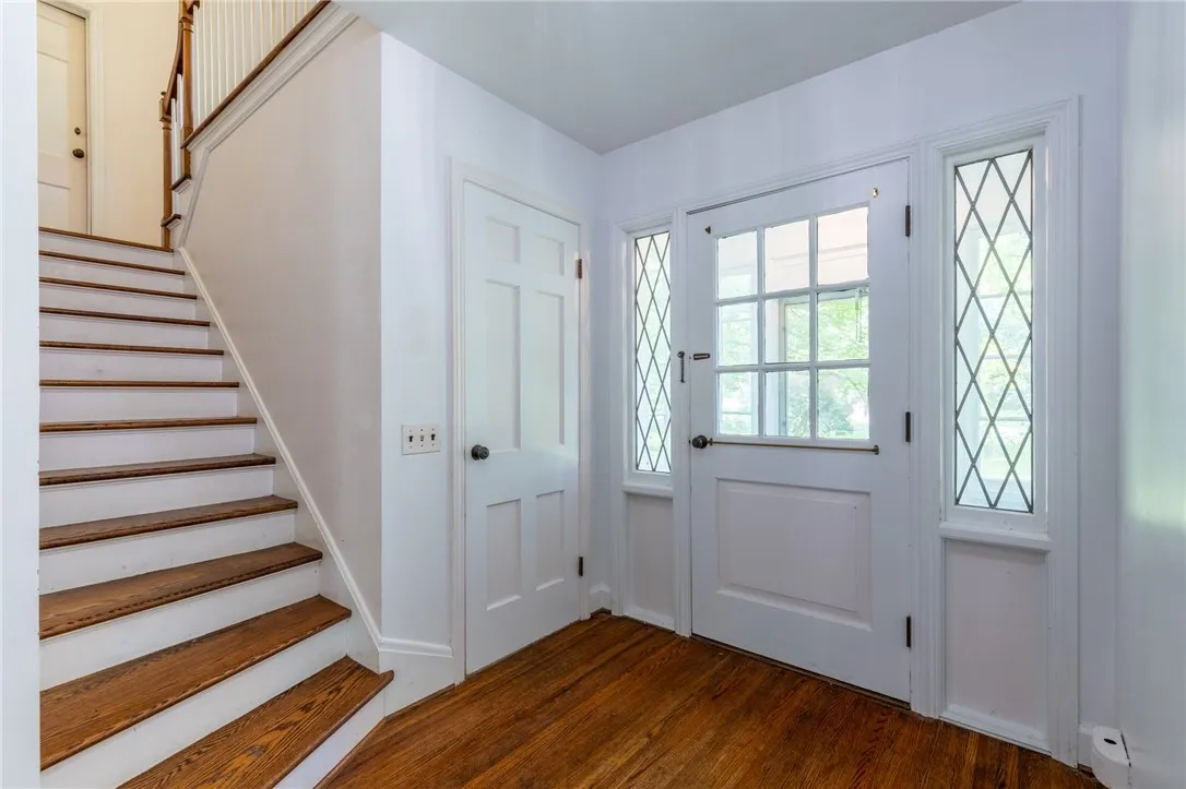 222 Long Meadow Circle, Pittsford, New York 14534, Pittsford, New York 14534, 3 Bedrooms Bedrooms, 8 Rooms Rooms,1 BathroomBathrooms,Residential,For Sale,222 Long Meadow Circle, Pittsford, New York 14534,R1622870