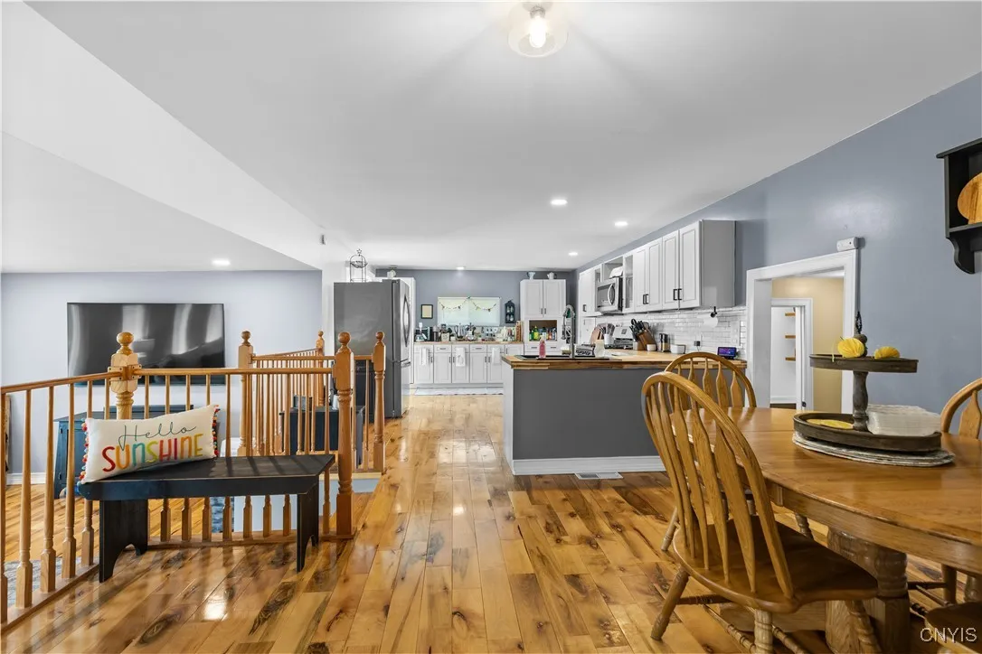 10030 Hillside, Marcy, New York 13403, Marcy, New York 13403, 3 Bedrooms Bedrooms, 7 Rooms Rooms,2 BathroomsBathrooms,Residential,For Sale,10030 Hillside, Marcy, New York 13403,S1621306