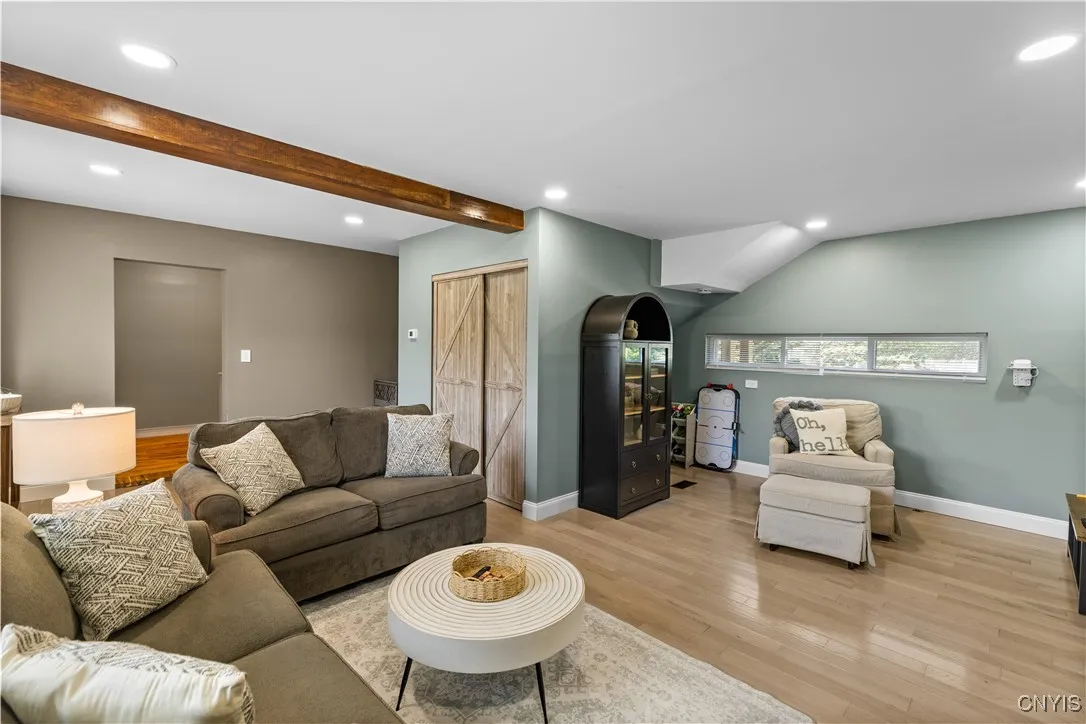 10030 Hillside, Marcy, New York 13403, Marcy, New York 13403, 3 Bedrooms Bedrooms, 7 Rooms Rooms,2 BathroomsBathrooms,Residential,For Sale,10030 Hillside, Marcy, New York 13403,S1621306