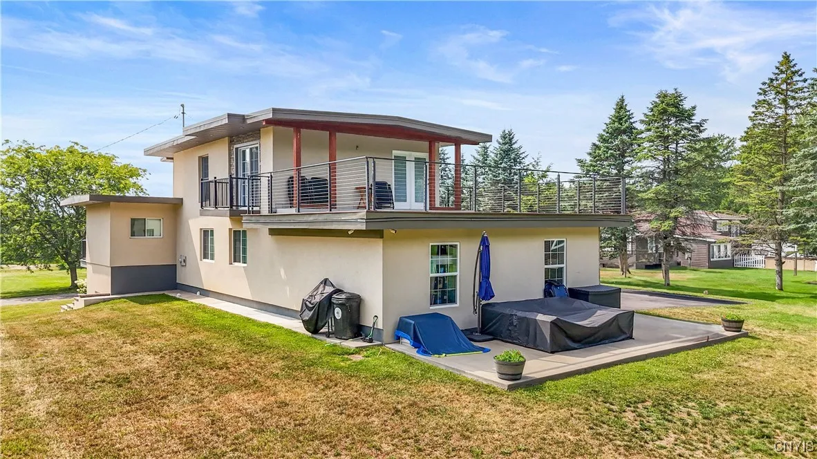 10030 Hillside, Marcy, New York 13403, Marcy, New York 13403, 3 Bedrooms Bedrooms, 7 Rooms Rooms,2 BathroomsBathrooms,Residential,For Sale,10030 Hillside, Marcy, New York 13403,S1621306
