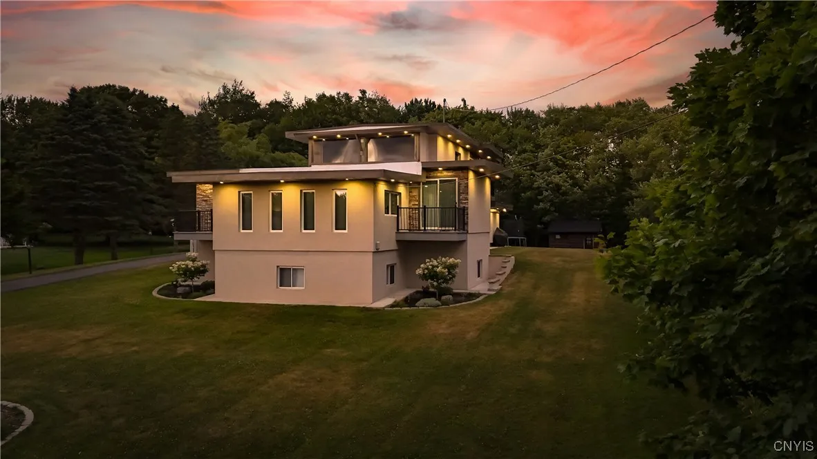 10030 Hillside, Marcy, New York 13403, Marcy, New York 13403, 3 Bedrooms Bedrooms, 7 Rooms Rooms,2 BathroomsBathrooms,Residential,For Sale,10030 Hillside, Marcy, New York 13403,S1621306