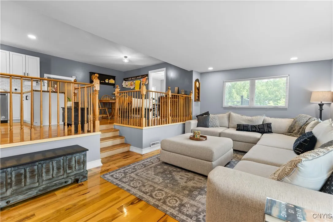 10030 Hillside, Marcy, New York 13403, Marcy, New York 13403, 3 Bedrooms Bedrooms, 7 Rooms Rooms,2 BathroomsBathrooms,Residential,For Sale,10030 Hillside, Marcy, New York 13403,S1621306