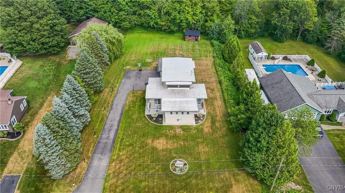 10030 Hillside, Marcy, New York 13403, Marcy, New York 13403, 3 Bedrooms Bedrooms, 7 Rooms Rooms,2 BathroomsBathrooms,Residential,For Sale,10030 Hillside, Marcy, New York 13403,S1621306