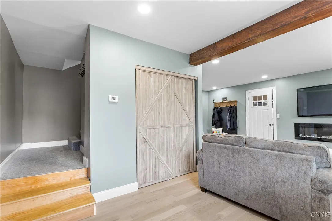 10030 Hillside, Marcy, New York 13403, Marcy, New York 13403, 3 Bedrooms Bedrooms, 7 Rooms Rooms,2 BathroomsBathrooms,Residential,For Sale,10030 Hillside, Marcy, New York 13403,S1621306