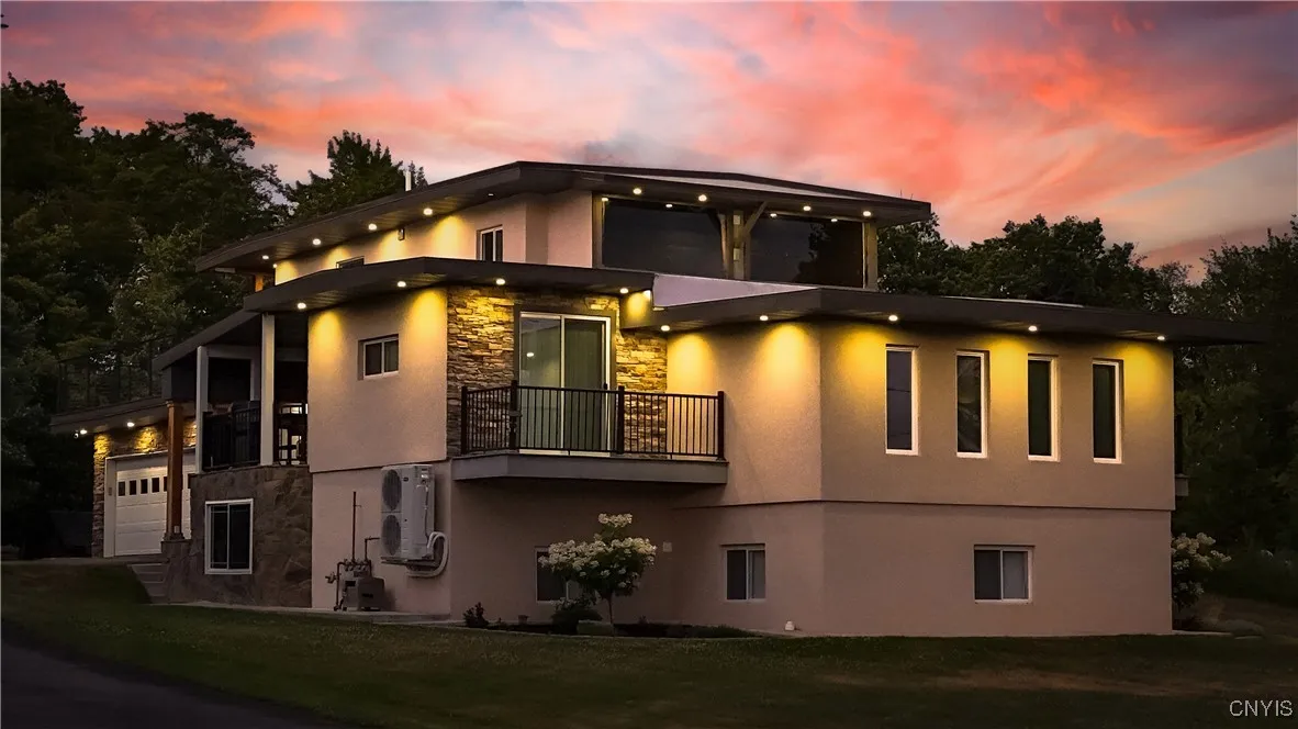 10030 Hillside, Marcy, New York 13403, Marcy, New York 13403, 3 Bedrooms Bedrooms, 7 Rooms Rooms,2 BathroomsBathrooms,Residential,For Sale,10030 Hillside, Marcy, New York 13403,S1621306