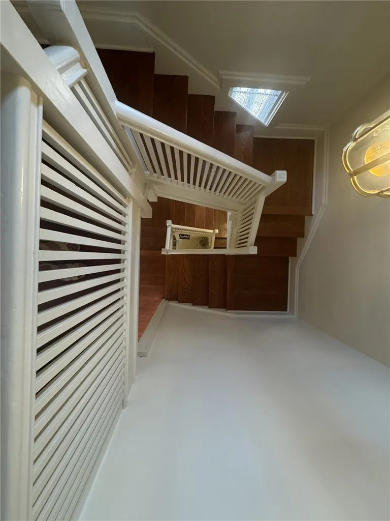 Center Staircase