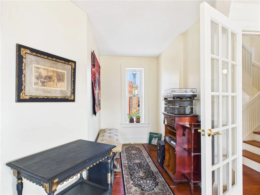 Second floor office nook