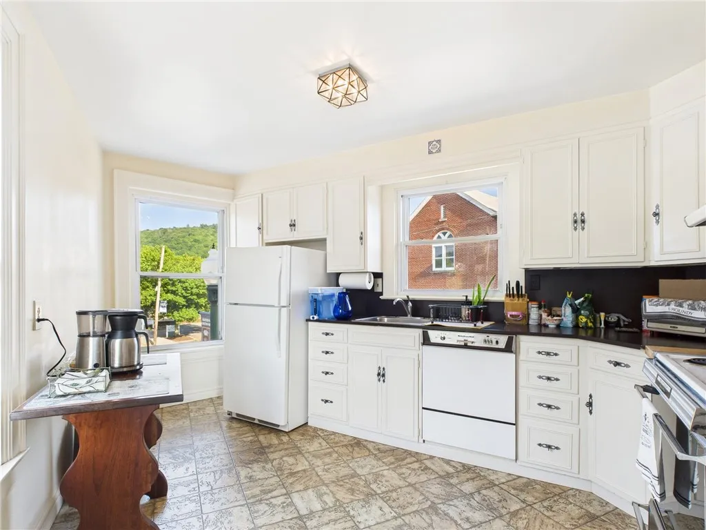 Kitchen-second floor
