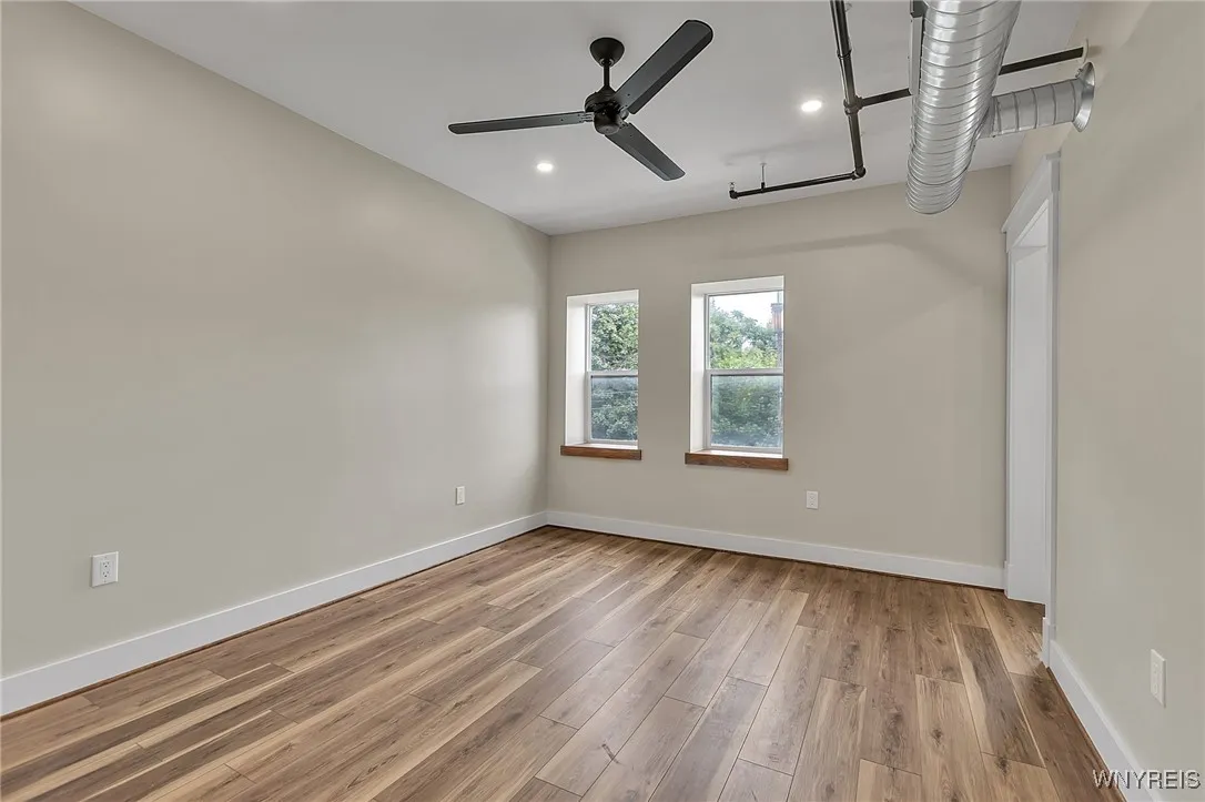 367 Connecticut Street 1, Buffalo, New York 14213, Buffalo, New York 14213, 2 Bedrooms Bedrooms, 10 Rooms Rooms,2 BathroomsBathrooms,Residential Lease,For Rent,367 Connecticut Street 1, Buffalo, New York 14213,B1622703