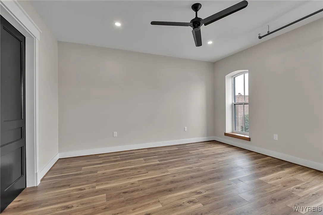 367 Connecticut Street 2, Buffalo, New York 14213, Buffalo, New York 14213, 2 Bedrooms Bedrooms, 10 Rooms Rooms,2 BathroomsBathrooms,Residential Lease,For Rent,367 Connecticut Street 2, Buffalo, New York 14213,B1622716