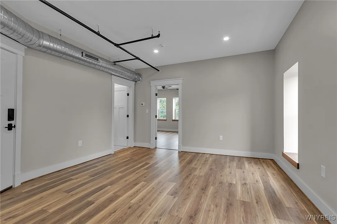 367 Connecticut Street 2, Buffalo, New York 14213, Buffalo, New York 14213, 2 Bedrooms Bedrooms, 10 Rooms Rooms,2 BathroomsBathrooms,Residential Lease,For Rent,367 Connecticut Street 2, Buffalo, New York 14213,B1622716
