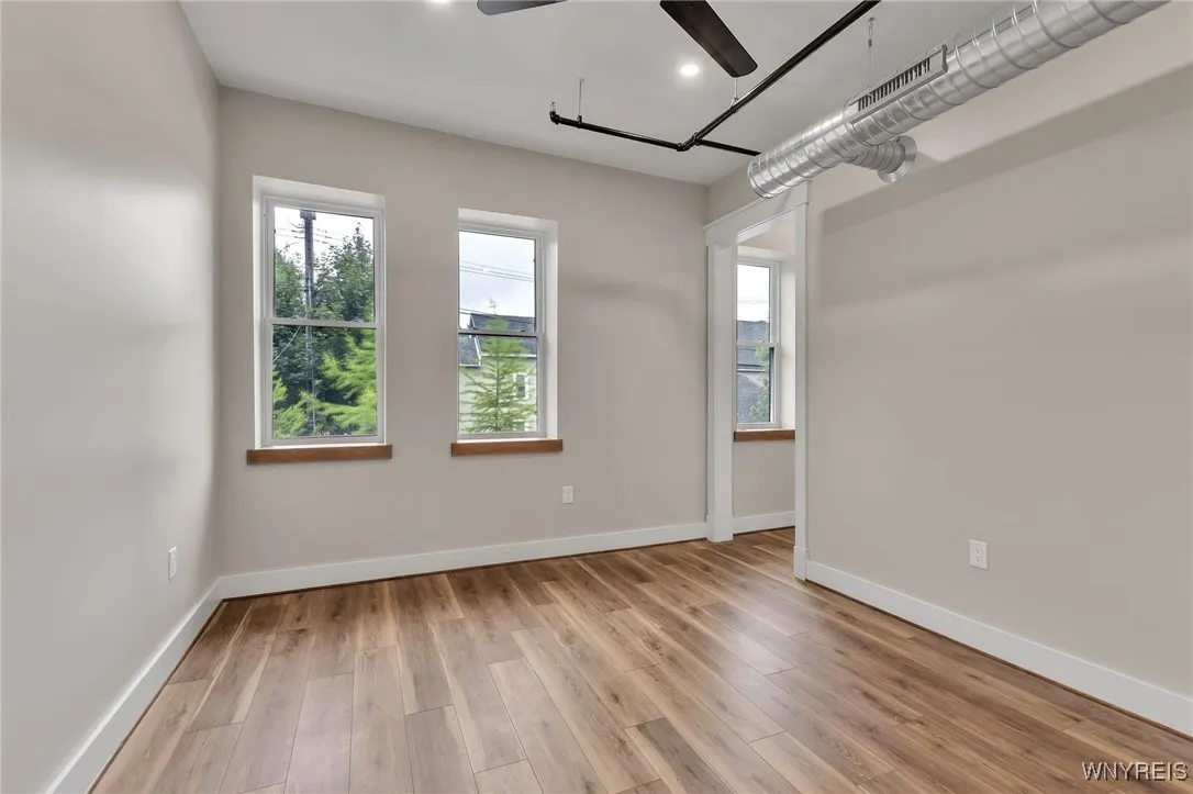 367 Connecticut Street 2, Buffalo, New York 14213, Buffalo, New York 14213, 2 Bedrooms Bedrooms, 10 Rooms Rooms,2 BathroomsBathrooms,Residential Lease,For Rent,367 Connecticut Street 2, Buffalo, New York 14213,B1622716