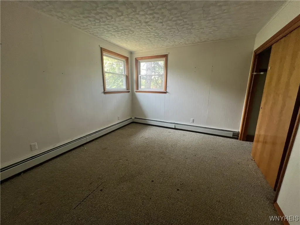 820 Cayuga Creek Road, Cheektowaga, New York 14227, Cheektowaga, New York 14227, 3 Bedrooms Bedrooms, 6 Rooms Rooms,1 BathroomBathrooms,Residential Lease,For Rent,820 Cayuga Creek Road, Cheektowaga, New York 14227,B1623355