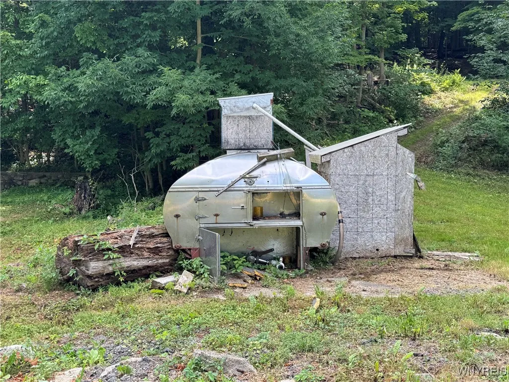 Maple tapping equipment