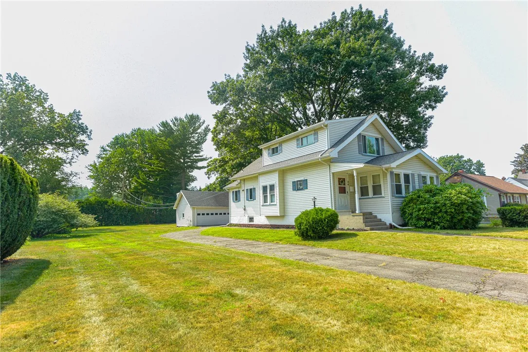 34 Cleverdale Road, Greece, New York 14616, Greece, New York 14616, 4 Bedrooms Bedrooms, 7 Rooms Rooms,2 BathroomsBathrooms,Residential,For Sale,34 Cleverdale Road, Greece, New York 14616,R1623204