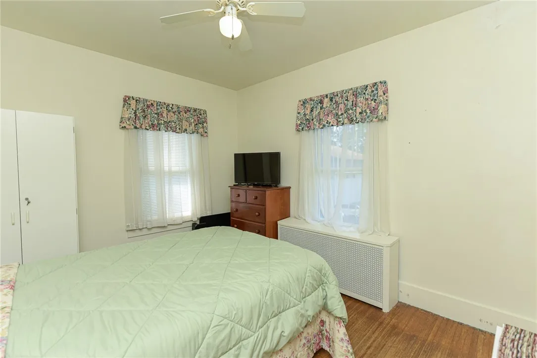 34 Cleverdale Road, Greece, New York 14616, Greece, New York 14616, 4 Bedrooms Bedrooms, 7 Rooms Rooms,2 BathroomsBathrooms,Residential,For Sale,34 Cleverdale Road, Greece, New York 14616,R1623204