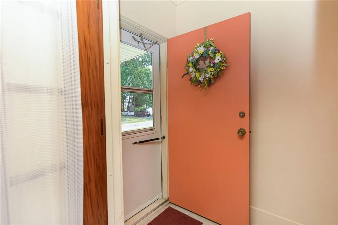 34 Cleverdale Road, Greece, New York 14616, Greece, New York 14616, 4 Bedrooms Bedrooms, 7 Rooms Rooms,2 BathroomsBathrooms,Residential,For Sale,34 Cleverdale Road, Greece, New York 14616,R1623204